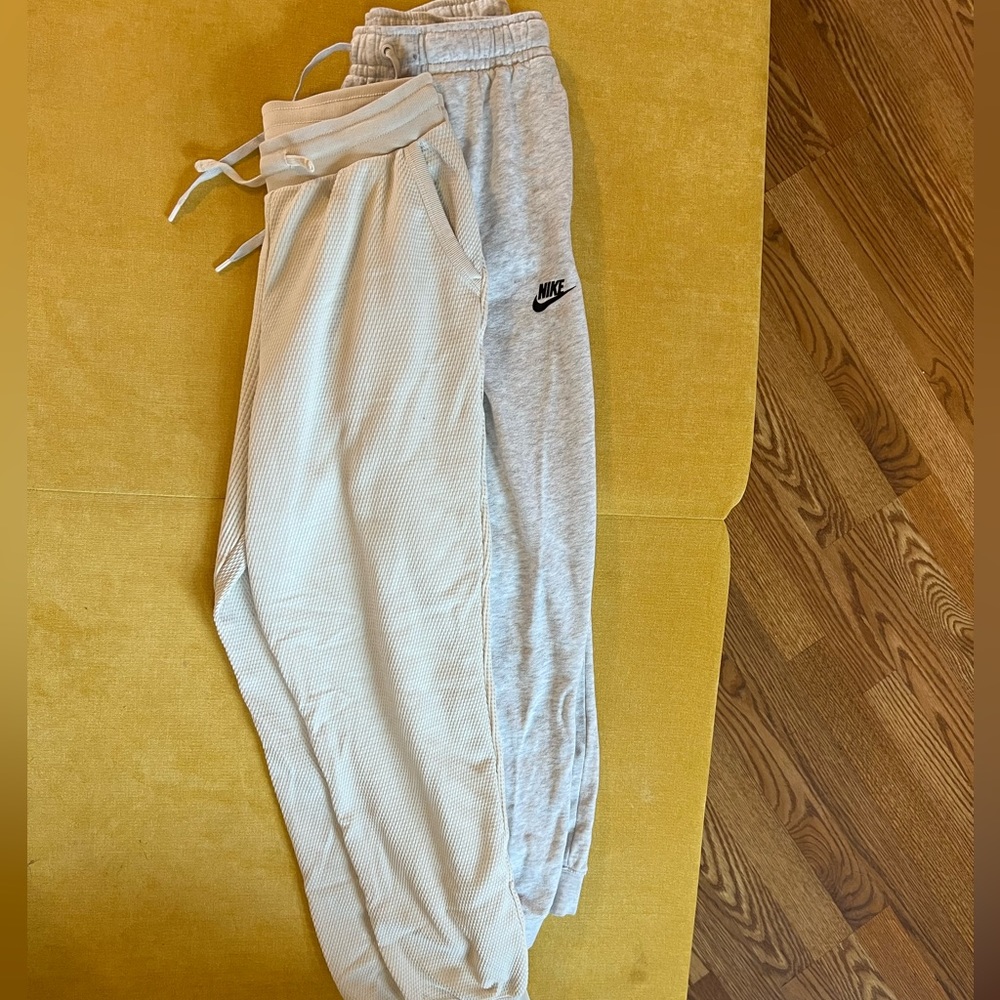 Nike jogger bundle